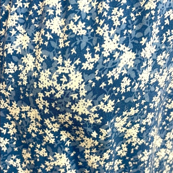 Blue & White Floral Peasant Blouse Scooped Neckline & Short Sleeves Size S - Picture 6 of 8